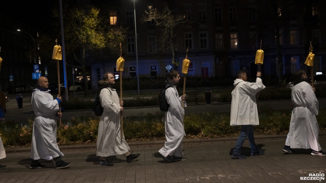 Fot. Kamila Kozioł [Radio Szczecin] Procesja ze świętymi przeszła ulicami Szczecina [ZDJĘCIA]