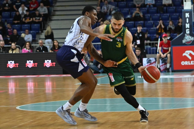 Fot. PAP/Marcin Bielecki Koszykarze Kinga wygrali z Zastalem [ZDJĘCIA]