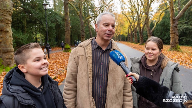 Fot. Robert Stachnik [Radio Szczecin] Zaduszki na Cmentarzu Centralnym. "Przyszliśmy szukać wspomnień"[ZDJĘCIA]