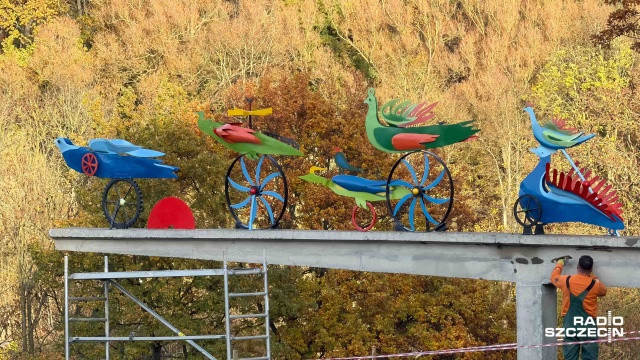 Fot. Robert Stachnik [Radio Szczecin] Ogniste Ptaki Hasiora w pełnej okazałości będzie można podziwiać za kilka dni [ZDJĘCIA]