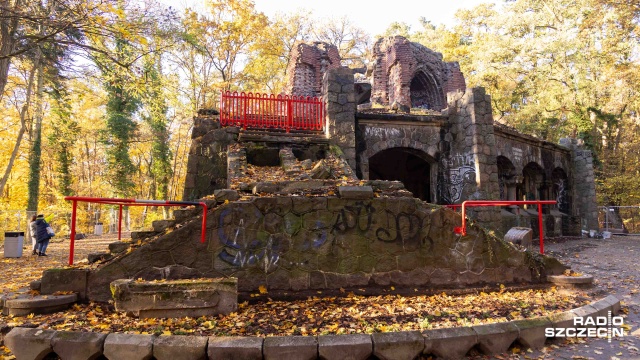 Fot. Robert Stachnik [Radio Szczecin] Internetowa burza i kolejne zmiany przy wieży Quistorpa [ZDJĘCIA]