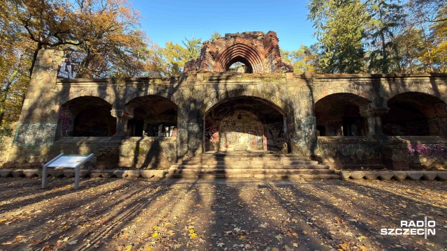 Fot. Robert Stachnik [Radio Szczecin] Internetowa burza i kolejne zmiany przy wieży Quistorpa [ZDJĘCIA]