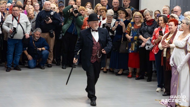 Fot. Robert Stachnik [Radio Szczecin] Jakie są twarze kobiety? Odpowiedź w Zajezdni Sztuki w Szczecinie [WIDEO, ZDJĘCIA]