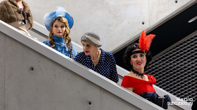 Fot. Robert Stachnik [Radio Szczecin] Jakie są twarze kobiety? Odpowiedź w Zajezdni Sztuki w Szczecinie [WIDEO, ZDJĘCIA]