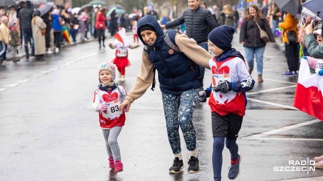 Fot. Robert Stachnik [Radio Szczecin] Szczecinianie pobiegli dla niepodległej Polski [WIDEO, ZDJĘCIA]
