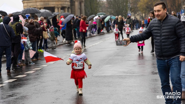 Fot. Robert Stachnik [Radio Szczecin] Szczecinianie pobiegli dla niepodległej Polski [WIDEO, ZDJĘCIA]