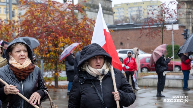Fot. Robert Stachnik [Radio Szczecin] Ulicami Szczecina przeszedł biało-czerwony marsz [ZDJĘCIA]