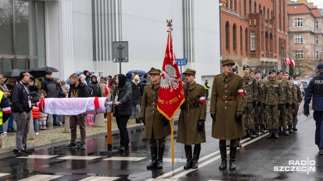 Fot. Robert Stachnik [Radio Szczecin] Ulicami Szczecina przeszedł biało-czerwony marsz [ZDJĘCIA]