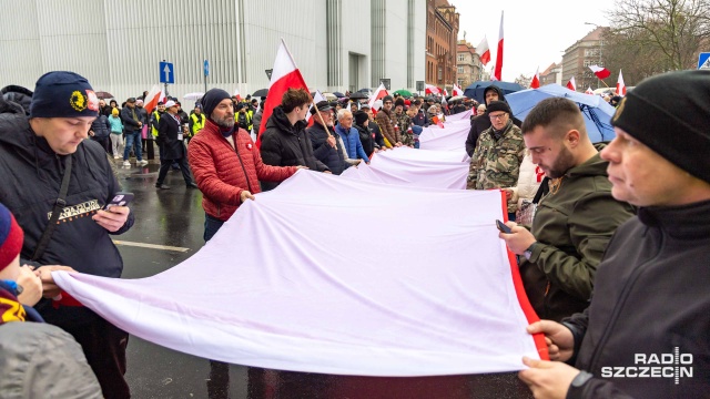 Fot. Robert Stachnik [Radio Szczecin] Ulicami Szczecina przeszedł biało-czerwony marsz [ZDJĘCIA]