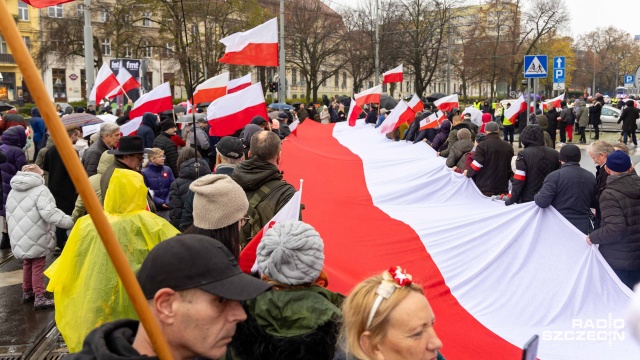Fot. Robert Stachnik [Radio Szczecin] Ulicami Szczecina przeszedł biało-czerwony marsz [ZDJĘCIA]