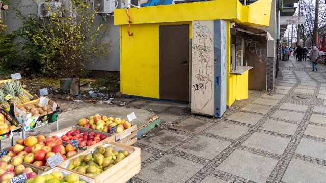 Fot. Robert Stachnik [Radio Szczecin] Bałagan przy placu Kościuszki - magistrat ma zrobić porządek [WIDEO, ZDJĘCIA]