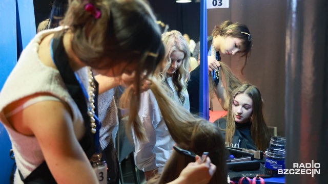 Fot. Robert Stachnik [Radio Szczecin] Gotycki sojusz z mrokiem, czyli wojewódzki konkurs fryzjerski [WIDEO, ZDJĘCIA]