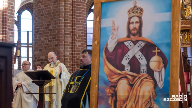 Fot. Robert Stachnik [Radio Szczecin] W Kościele uroczystość. Orszak przeszedł ulicami Szczecina [ZDJĘCIA]