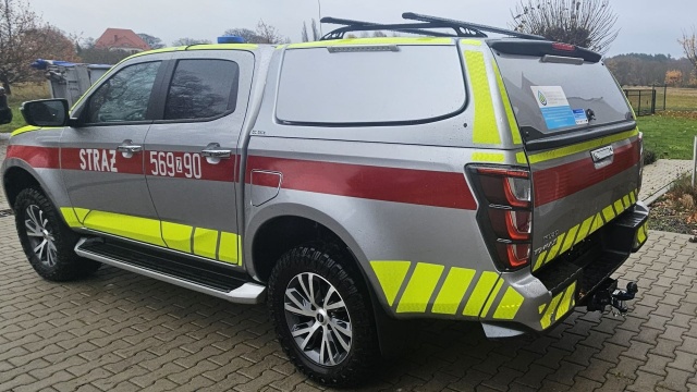 Fot. Urząd Miasta Świnoujście Strażacy ochotnicy otrzymali nowy samochód [ZDJĘCIA]