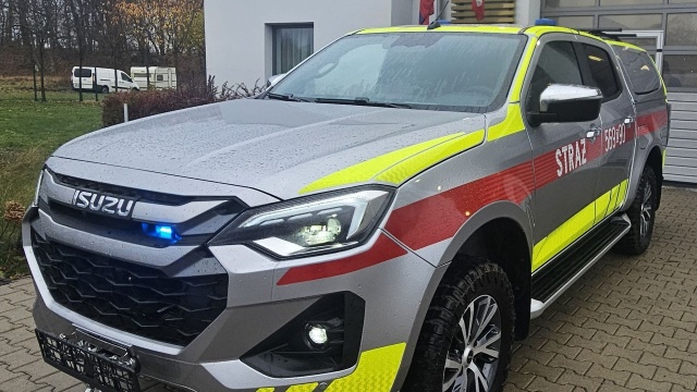 Fot. Urząd Miasta Świnoujście Strażacy ochotnicy otrzymali nowy samochód [ZDJĘCIA]