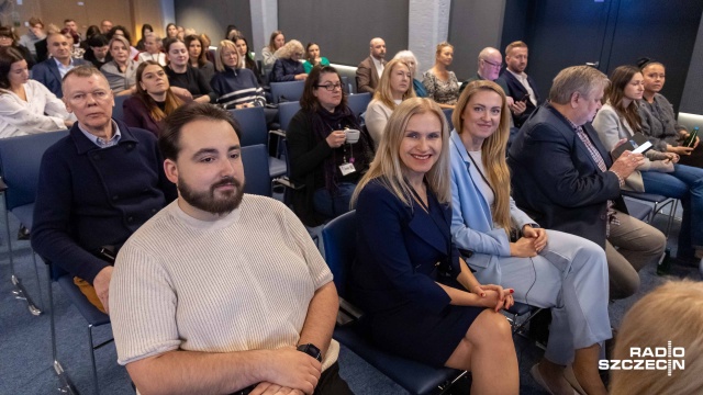Fot. Robert Stachnik [Radio Szczecin] Konferencja o prawach człowieka w Urzędzie Marszałkowskim [ZDJĘCIA]