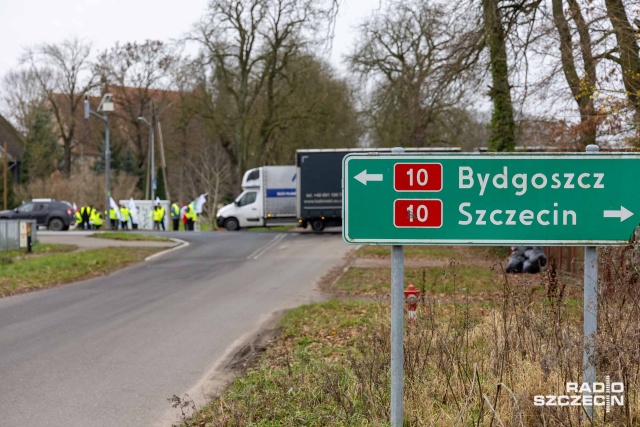 Fot. Robert Stachnik [Radio Szczecin] Rolnicy protestowali w Krąpieli. Postulaty są niezmienne [ZDJĘCIA]