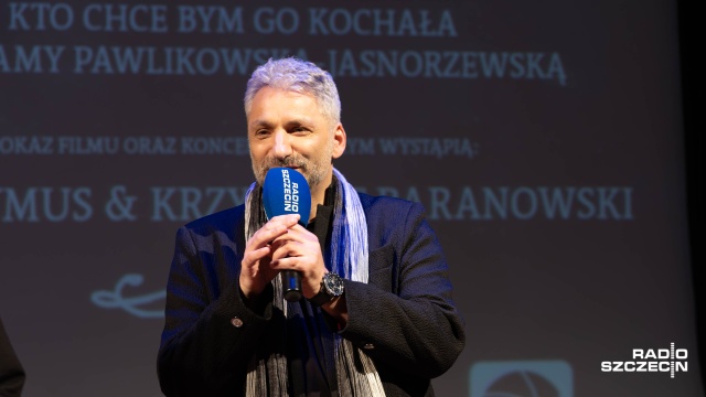 Rafał Podraza. Fot. Robert Stachnik [Radio Szczecin] Poezja, muzyka i kino. Maria Pawlikowska-Jasnorzewska w Radiu Szczecin [ZDJĘCIA]