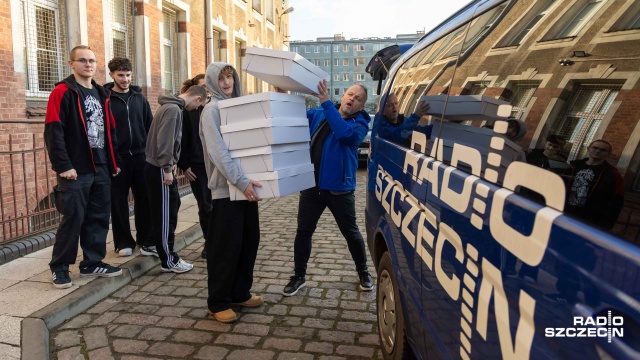 Fot. Robert Stachnik [Radio Szczecin] 80 tortów na 80-lecie Radia Szczecin! Czyli świętujemy z naszymi słuchaczami [WIDEO, ZDJĘCIA]