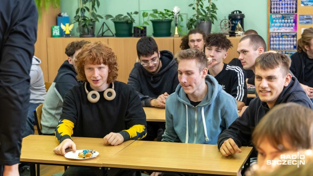 Fot. Robert Stachnik [Radio Szczecin] 80 tortów na 80-lecie Radia Szczecin! Czyli świętujemy z naszymi słuchaczami [WIDEO, ZDJĘCIA]