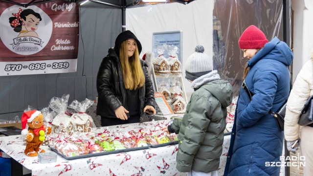 Fot. Robert Stachnik [Radio Szczecin] Jarmark Bożonarodzeniowy na Zamku Książąt Pomorskich [WIDEO, ZDJĘCIA]