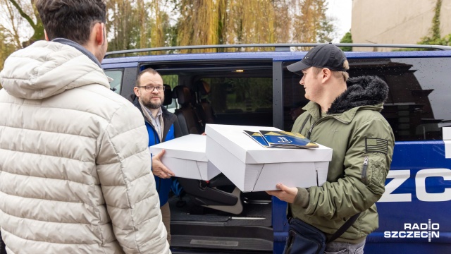 Fot. Robert Stachnik [Radio Szczecin] Radiowe torty dotarły do szczecińskiego Ośrodka Szkolno-Wychowawczego [WIDEO, ZDJĘCIA]