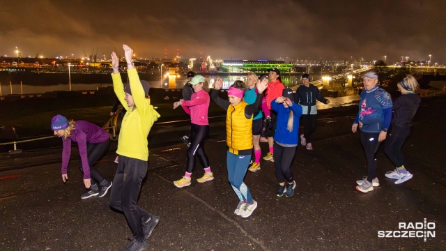 Fot. Robert Stachnik [Radio Szczecin] Pokonali schody by promować ruch i zdrowy styl życia [ZDJĘCIA]