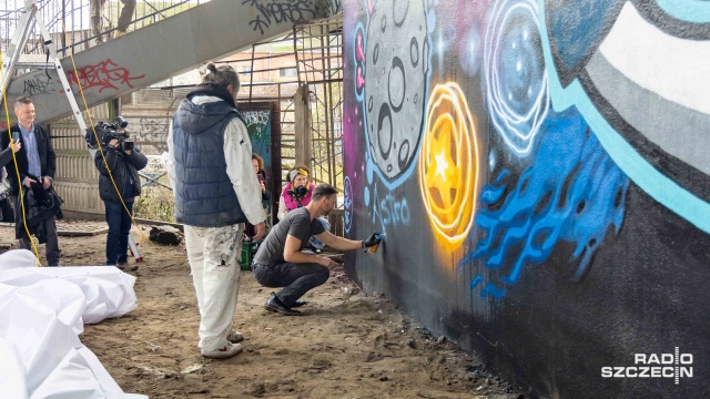 Fot. Robert Stachnik [Radio Szczecin] Polski astronauta odsłonił kosmiczny mural [WIDEO, ZDJĘCIA]