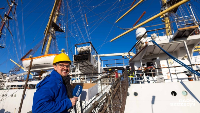 Fot. Robert Stachnik [Radio Szczecin] Radio Szczecin z darami dla „Daru” na „Darze” [WIDEO, ZDJĘCIA]