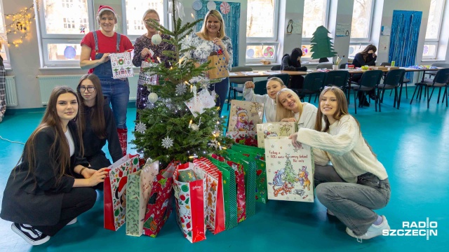 Fot. Robert Stachnik [Radio Szczecin] Finał akcji "I ty możesz być świętym Mikołajem" [ZDJĘCIA]