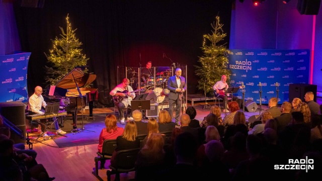Fot. Robert Stachnik [Radio Szczecin] Szczecińscy artyści, odznaczenia wieloletnich pracowników - świąteczny koncert w Radiu Szczecin [WIDEO, ZDJĘCIA]