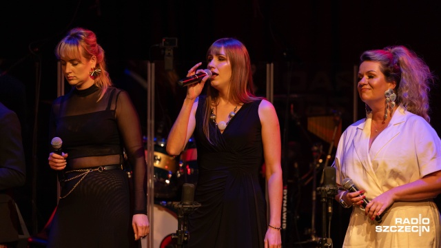 Fot. Robert Stachnik [Radio Szczecin] Szczecińscy artyści, odznaczenia wieloletnich pracowników - świąteczny koncert w Radiu Szczecin [WIDEO, ZDJĘCIA]