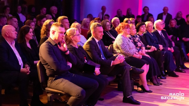 Fot. Robert Stachnik [Radio Szczecin] Szczecińscy artyści, odznaczenia wieloletnich pracowników - świąteczny koncert w Radiu Szczecin [WIDEO, ZDJĘCIA]