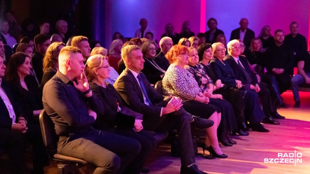 Fot. Robert Stachnik [Radio Szczecin] Szczecińscy artyści, odznaczenia wieloletnich pracowników - świąteczny koncert w Radiu Szczecin [WIDEO, ZDJĘCIA]