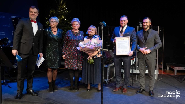 Fot. Robert Stachnik [Radio Szczecin] Szczecińscy artyści, odznaczenia wieloletnich pracowników - świąteczny koncert w Radiu Szczecin [WIDEO, ZDJĘCIA]