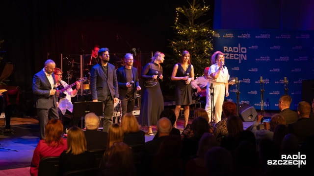 Fot. Robert Stachnik [Radio Szczecin] Szczecińscy artyści, odznaczenia wieloletnich pracowników - świąteczny koncert w Radiu Szczecin [WIDEO, ZDJĘCIA]