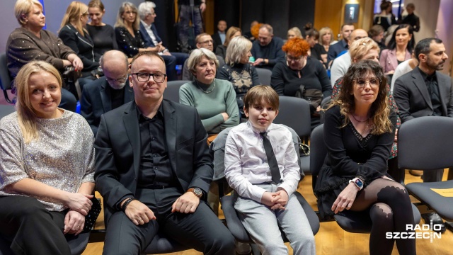 Fot. Robert Stachnik [Radio Szczecin] Szczecińscy artyści, odznaczenia wieloletnich pracowników - świąteczny koncert w Radiu Szczecin [WIDEO, ZDJĘCIA]