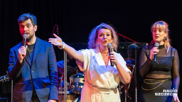 Fot. Robert Stachnik [Radio Szczecin] Szczecińscy artyści, odznaczenia wieloletnich pracowników - świąteczny koncert w Radiu Szczecin [WIDEO, ZDJĘCIA]