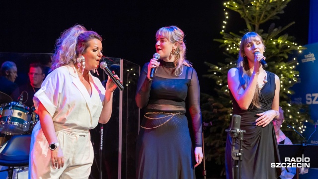 Fot. Robert Stachnik [Radio Szczecin] Szczecińscy artyści, odznaczenia wieloletnich pracowników - świąteczny koncert w Radiu Szczecin [WIDEO, ZDJĘCIA]