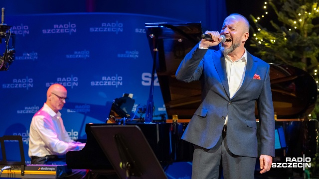 Fot. Robert Stachnik [Radio Szczecin] Szczecińscy artyści, odznaczenia wieloletnich pracowników - świąteczny koncert w Radiu Szczecin [WIDEO, ZDJĘCIA]