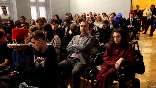Fot. Wojciech Ochrymiuk [Radio Szczecin] "Jeden zero dla Nieba". Jasełka w szczecińskim liceum [WIDEO, ZDJĘCIA]