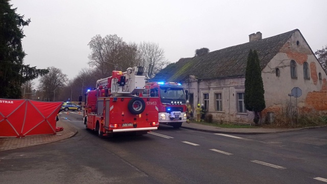 Fot. Komenda Powiatowa Państwowej Straży Pożarnej w Wałczu Tragiczny pożar domu jednorodzinnego w Wałczu [ZDJĘCIA]