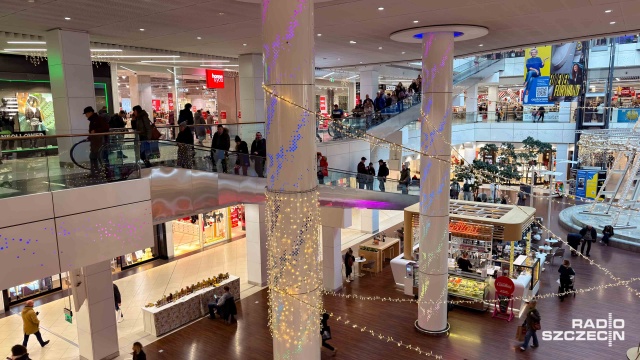Fot. Robert Stachnik [Radio Szczecin] Szał zakupów na ostatnią chwilę [ZDJĘCIA]