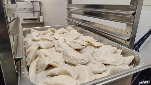 Fot. Przemysław Polanin [Radio Szczecin] Trwają przygotowania do największej wigilii w Kołobrzegu [ZDJĘCIA]