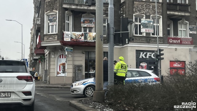 Utrudnienia w centrum Szczecina. Na placu Kościuszki doszło do zderzenia dwóch osobówek.