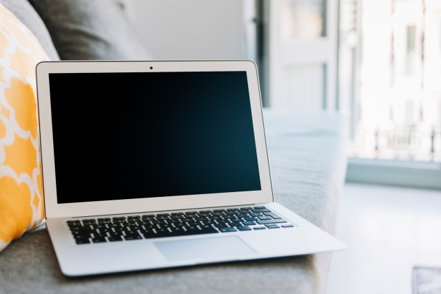 Jaki powinien być dobry komputer do pracy i rozrywki W Cupertino znaleźli odpowiedź na to pytanie. Tak powstał MacBook Air 15, czyli wszechstronny laptop do użytku w biurze i domu. Warto poznać możliwości tego urządzenia.