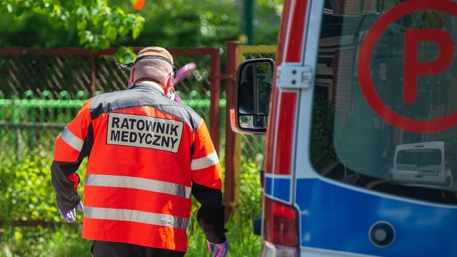 We wtorek lub w środę odbędzie się spotkanie ze środowiskiem ratowników medycznych - poinformował w poniedziałek rzecznik Ministerstwa Zdrowia, Jakub Gołąb. Dodał, że w spotkaniu mają wziąć udział przedstawiciele resortów zdrowia oraz spraw wewnętrznych i administracji.