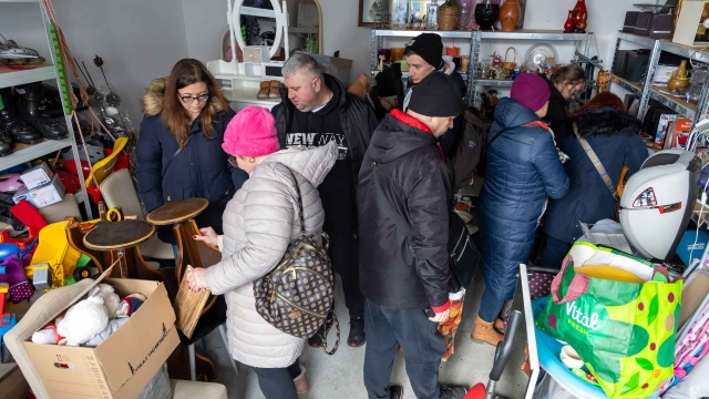 Padł nowy rekord wpłaty w szczecińskim Szpargałku. W jedynej takiej galerii przy ulicy Arkońskiej można pozyskać przedmioty, które trafiły do ekoportów, ale są w dobrym stanie. Pieniądze pozyskane z ich sprzedaży trafiają na konta organizacji charytatywnych.