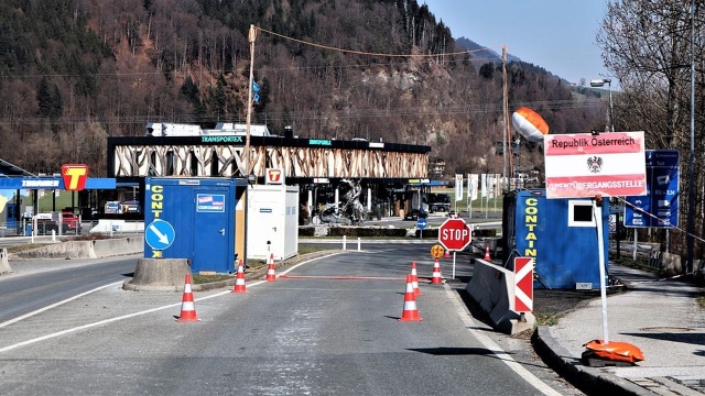 Kontrole na granicach w strefie Schengen dopuszczone, ale...