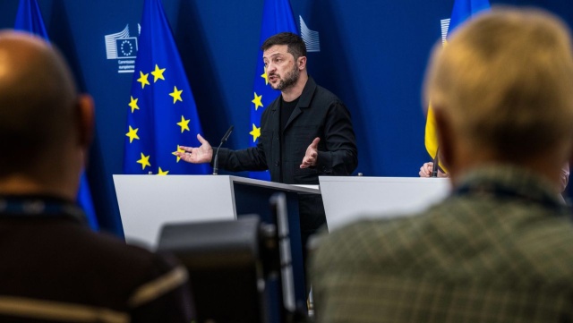 Polska i inne kraje oczekują skutecznego nacisku na agresora, czyli na Rosję - powiedział rzecznik MSZ Paweł Wroński po niedzielnej wideokonferencji koalicji chętnych w sprawie Ukrainy, podczas której Polskę reprezentował wicepremier, szef MSZ Radosław Sikorski.